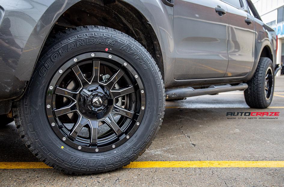 FORD-RANGER-VANDAL-GLOSS-BLACK-MILLED-ACCENTS